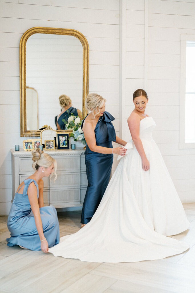 A Timeless Wedding at The Nest at Ruth Farms: Haley & Alex’s Beautiful Celebration 14 Elegant floral arrangements by Vella Nest Floral in Mckinney, Texas wedding florist.