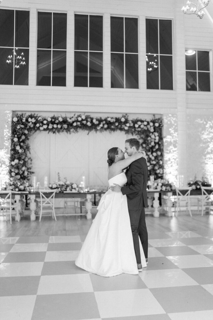 A Timeless Wedding at The Nest at Ruth Farms: Haley & Alex’s Beautiful Celebration 12 Romantic wedding flowers by Vella Nest Floral in Mansfield, Texas featuring elegant bouquets, lush centerpieces, and timeless floral arrangements for unforgettable celebrations.