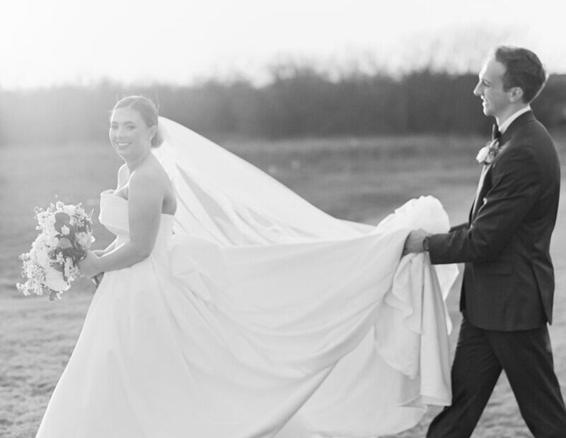 EElegant floral arrangements by Vella Nest Floral, a Texas wedding florist specializing in luxurious bouquets and bespoke designs for unforgettable celebrations